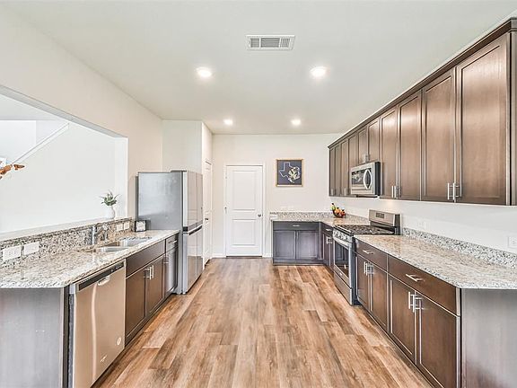 5th image of 19231 Tannach Dr