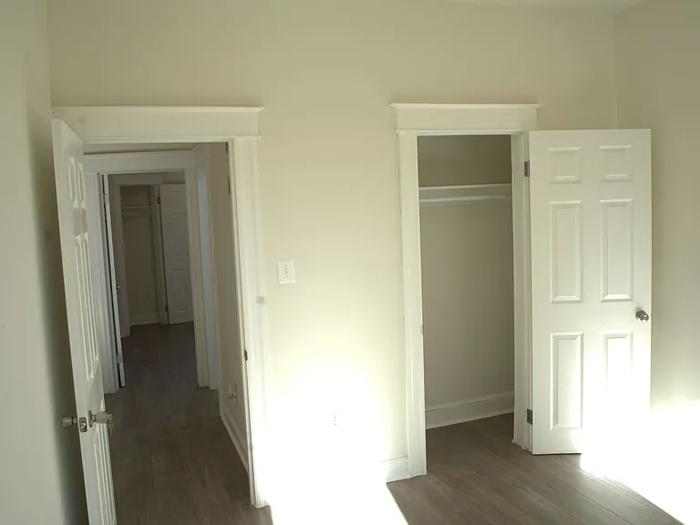 117 S Wickham Rd — Photo 73