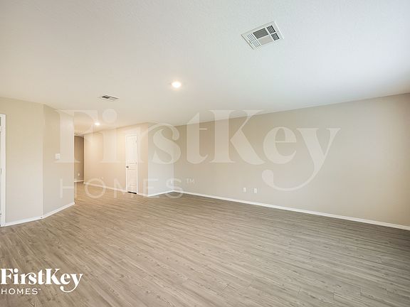 4th image of 10615 McClintock Dr