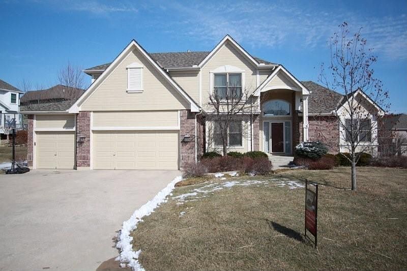 2nd image of 5525 NE Oaks Ridge Ln