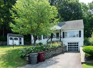 79 Picture Ln, Naugatuck, CT 06770