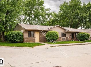 101 Autumn Hills Dr, Albion, IN 46701