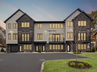 5 Jeffrey Place #112, Monsey, NY 10952