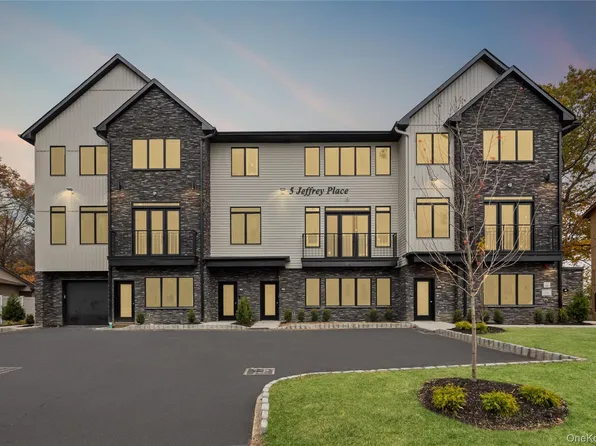 5 Jeffrey Place #112, Monsey, NY 10952