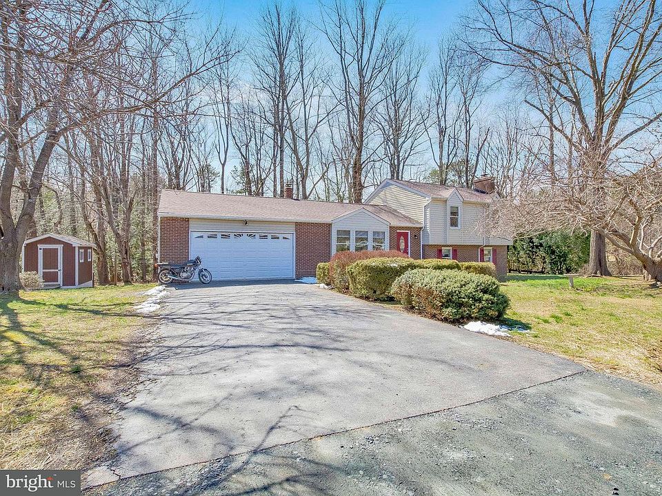 1st image of 42515 Henry Ct