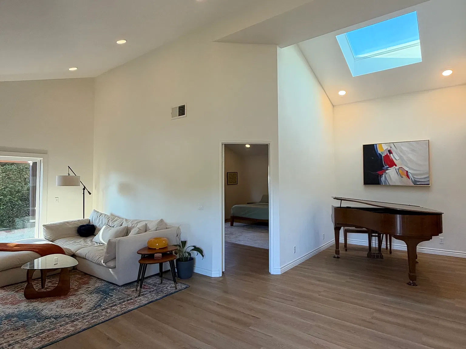 2 bed, 1386 sqft, $4,195 — Photo 1