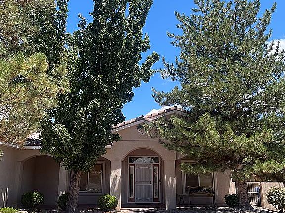 3rd image of 7008 Santa Elena St NE