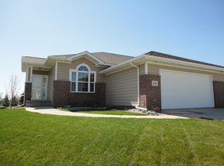 2126 Monarch Ln, Brookings, SD 57006