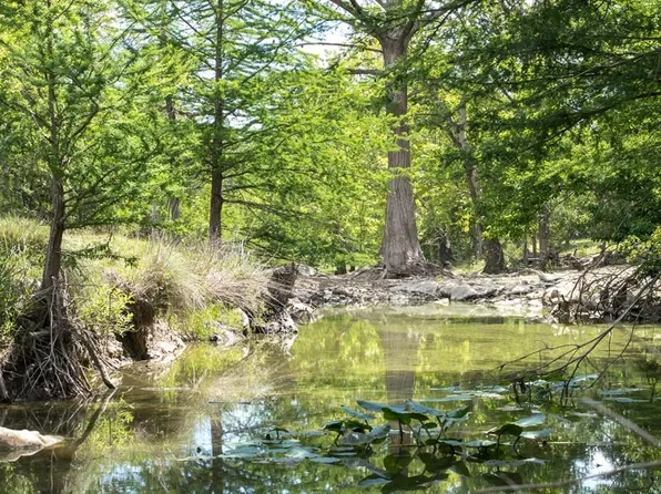 4121 Grapetown Rd, Fredericksburg, TX 78624