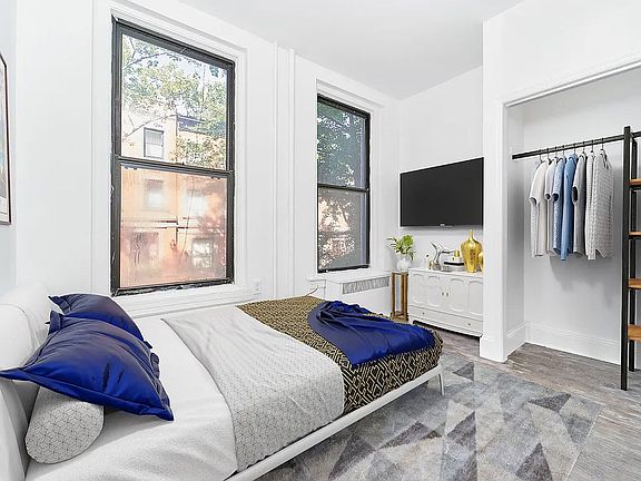 3rd image of 118 E 91st St APT 2A