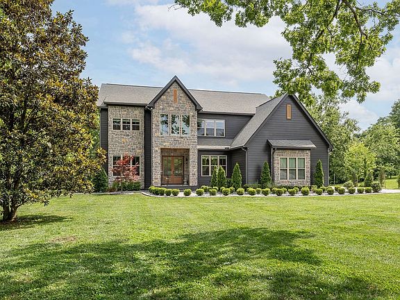 2nd image of 7019 Wilson Pike Cir