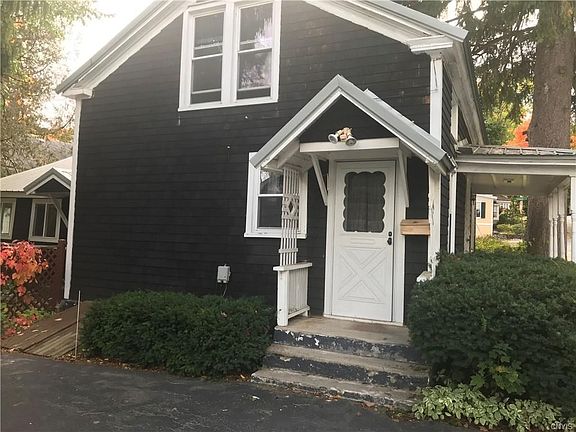 3rd image of 8 Corwin St