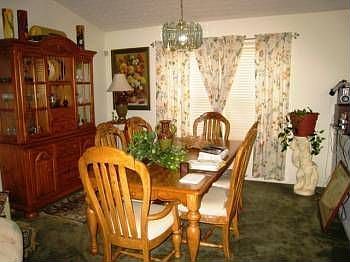 3rd image of 3083 Kings Realm Ave