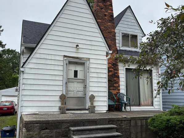 1254 Desiax Ave, Bloomfield Hills, MI 48302