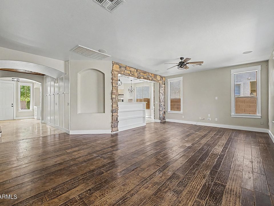1st image of 9932 N 181ST Avenue