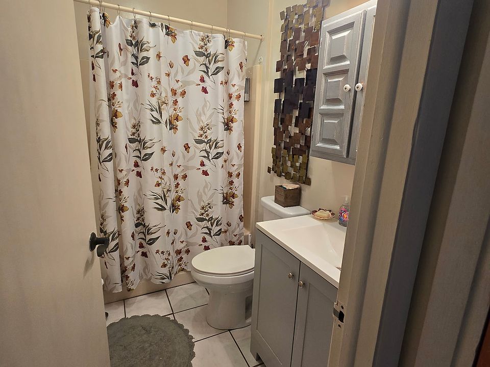 1st image of 737 Olivia St Unit B