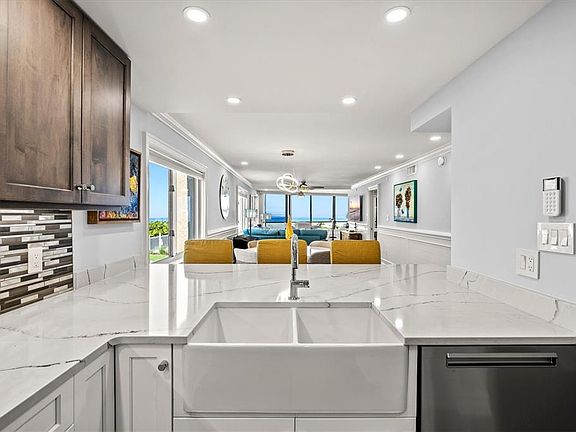 4th image of 840 The Esplanade N APT 101