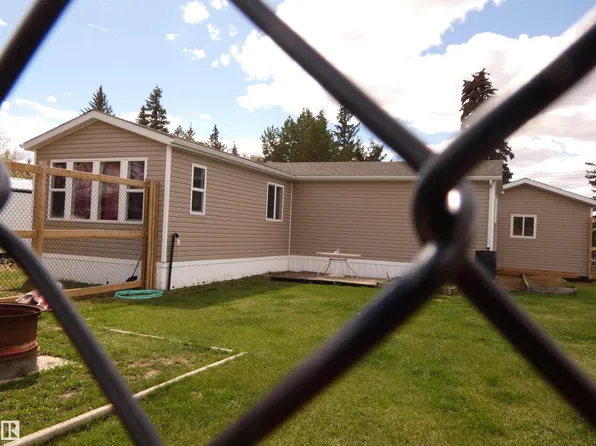 4942 49th Ave, Barrhead, AB T7N 1G6
