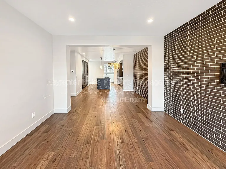 3033 S Trailwood Way — Photo 4
