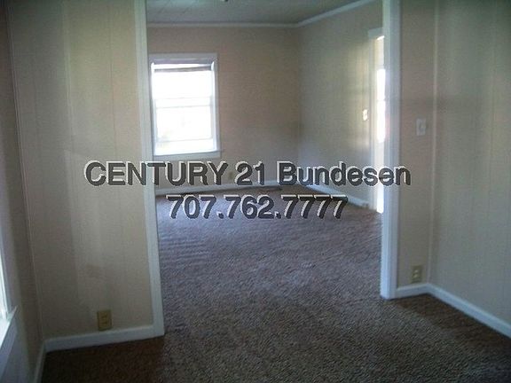 5th image of 2368 Magnolia Ave