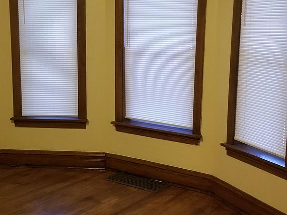 2nd image of 5705 W Erie St APT 1