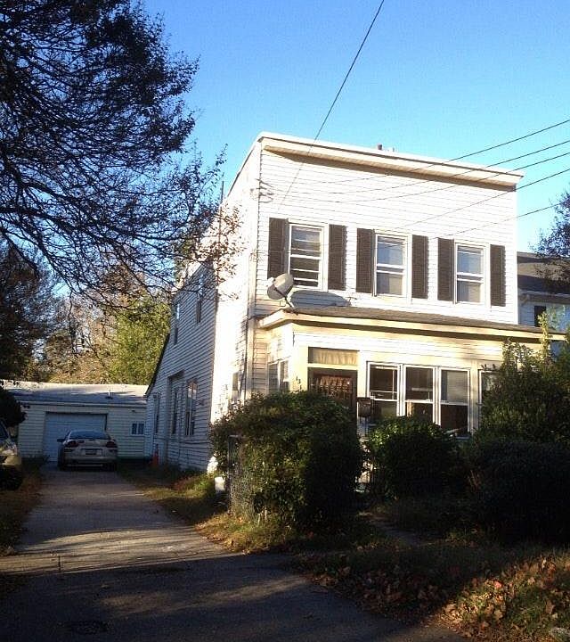 1st image of 1310 W 27th St