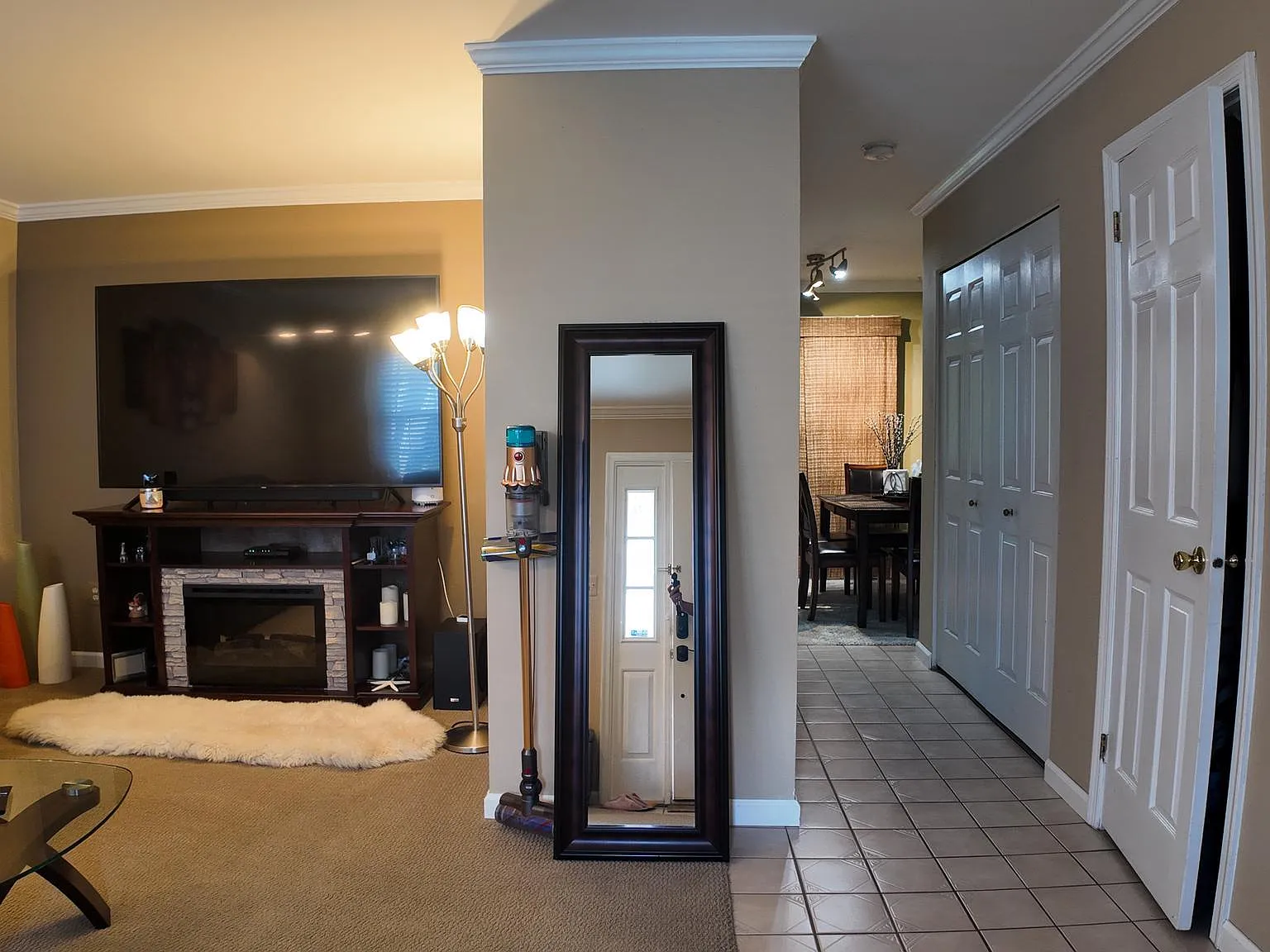 2 bed, 1.5 bath, 1080 sqft, $2,100 — Photo 4