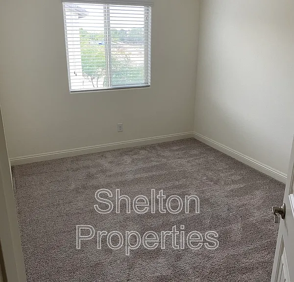 1723 N 208th Ave — Photo 15