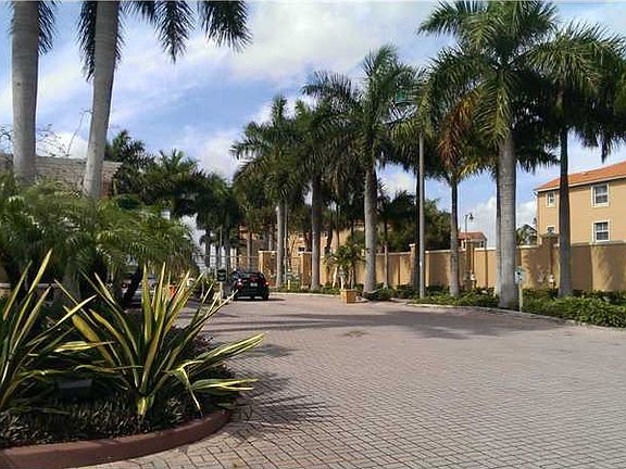 2nd image of 6440 NW 114th Ave Unit 427