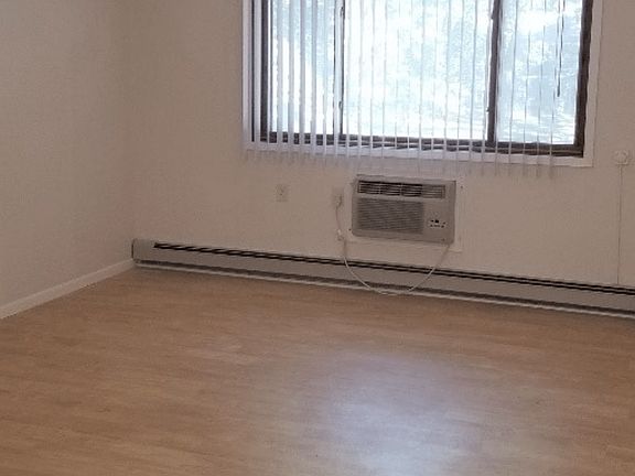 4th image of 6188 Pecan St #13071672