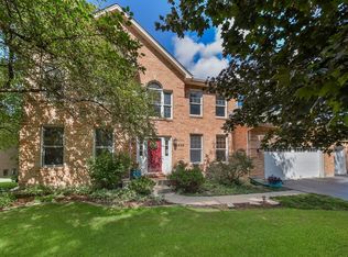 439 Lewis Rd, Geneva, IL 60134