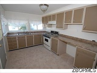 1st image of 523 Winton Ave