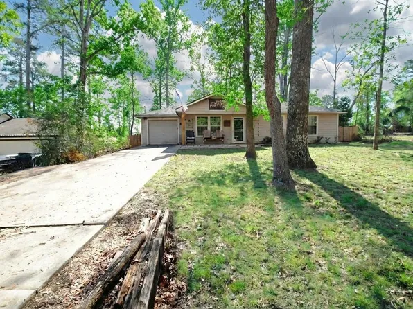 10820 Royal Magnolia Dr, Conroe, TX 77303