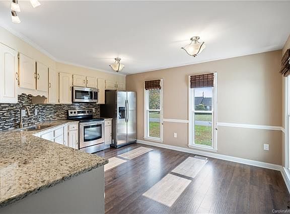 5th image of 118 Ketchie Dr