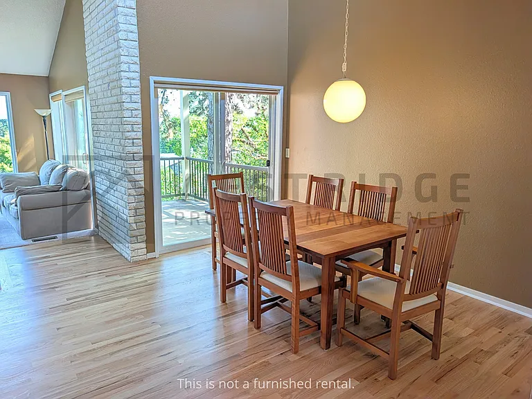 1480 Hemlock St — Photo 9