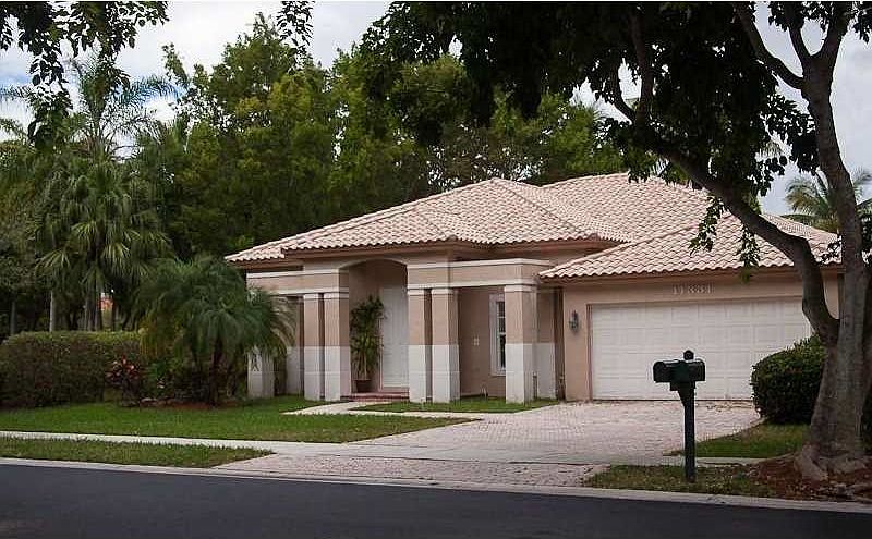 1st image of 11331 NW 61st St