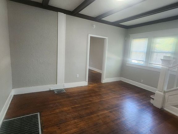 2nd image of 201 Parkview Ave
