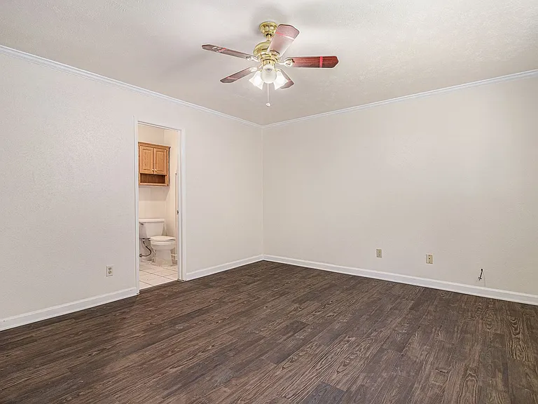 1814 Addington Dr — Photo 14