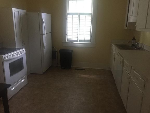 4th image of 405 Student St