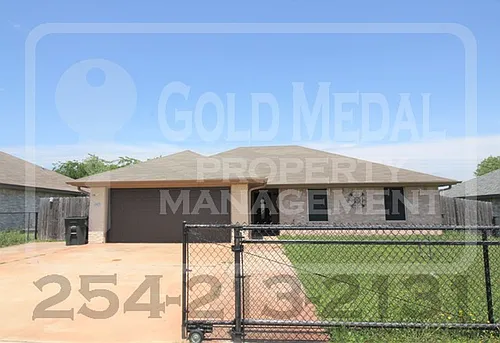 2405 Westwood Dr Photo 1
