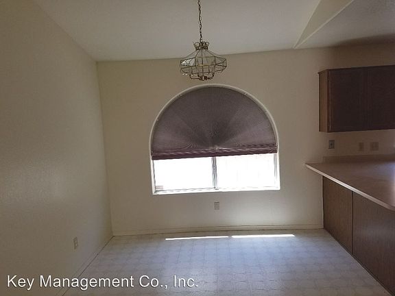 3rd image of 8035 W Laurel Ln
