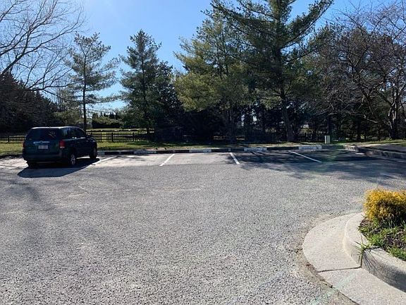 5th image of 44 Halfpenny Ln