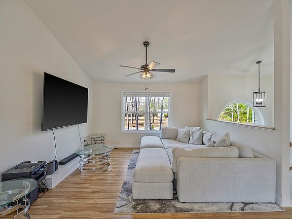 5th image of 9115 Granite Springs Rd