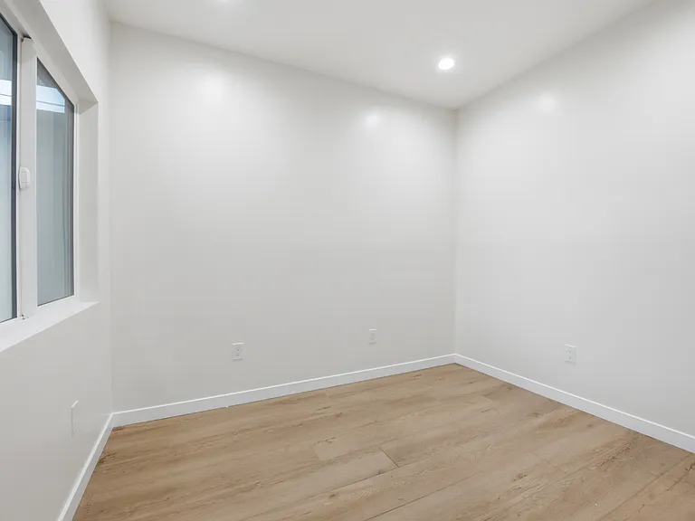 4104 F St #1 — Photo 9
