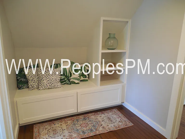 1110 5th St NE — Photo 10