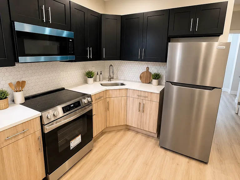 1229 W Seltzer St #2 — Photo 1