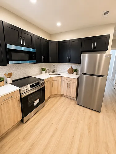 1229 W Seltzer St #2 Photo 1
