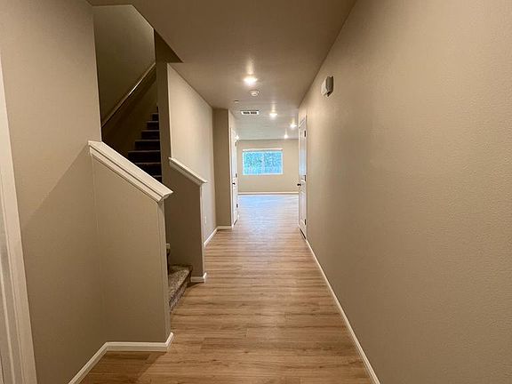 5th image of 1921 18th Ave SW