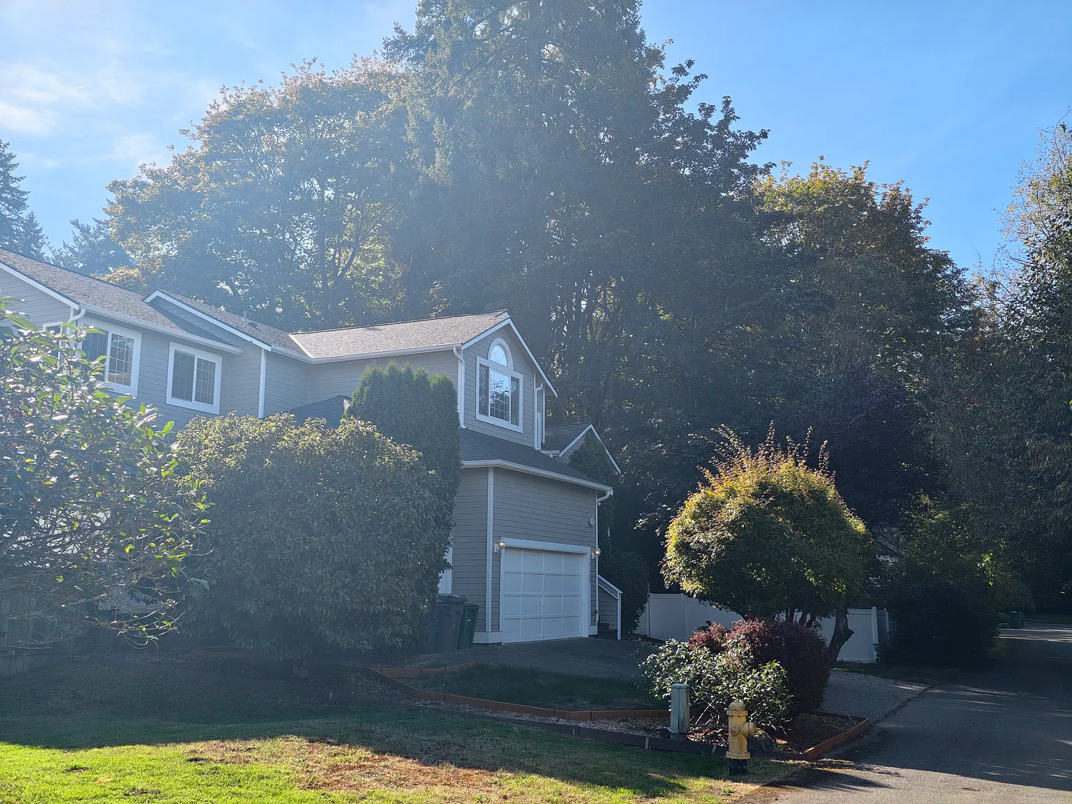5 bed, 2868 sqft, $5,900 — Photo 2