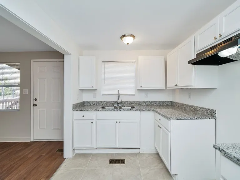 1624 Fairview Dr — Photo 20